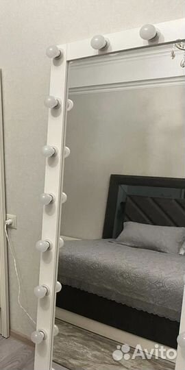 Гримерное зеркало