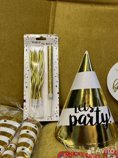 Декор новый на День Рождения бело-золотые цвета