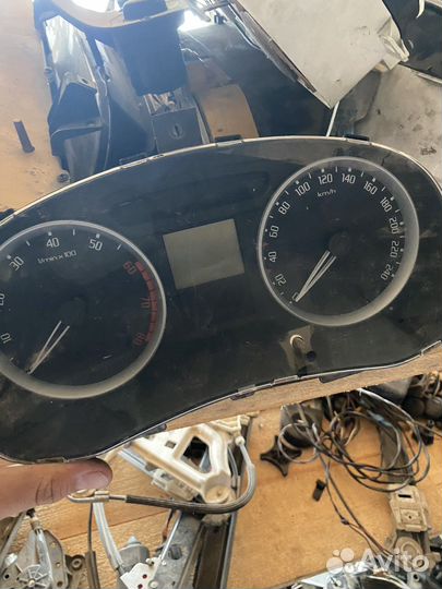 Skoda roomster,Фабиа 2 щиток приборов