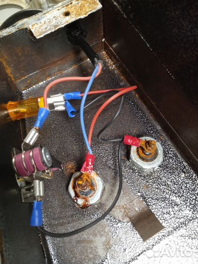 Электрик, сантехник.Вадим