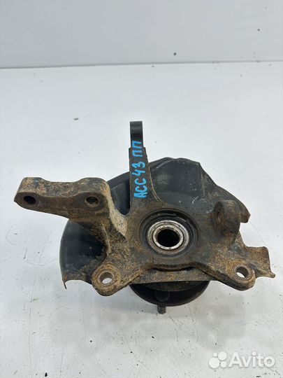 Hyundai Accent кулак передний правый поворотный