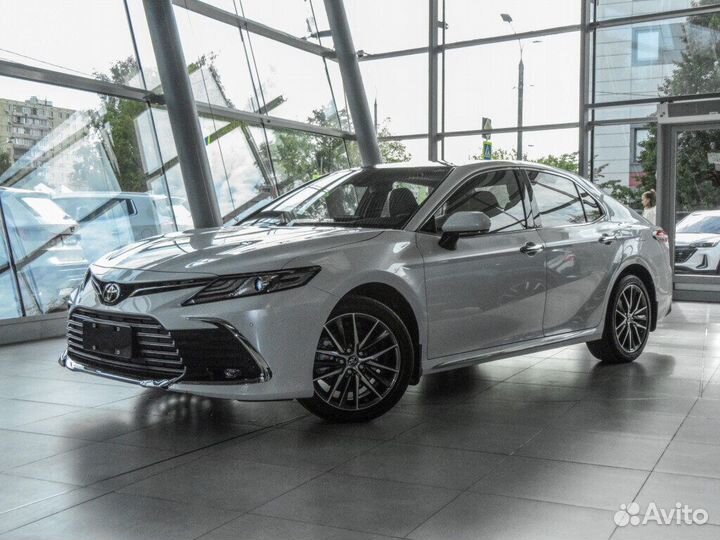 Toyota Camry 2.5 AT, 2024