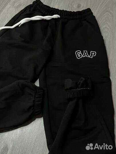 Спортивный костюм женский