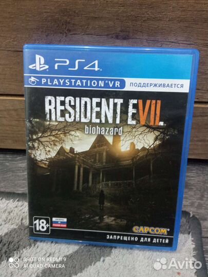 Sony PS4 + 2 геймпада