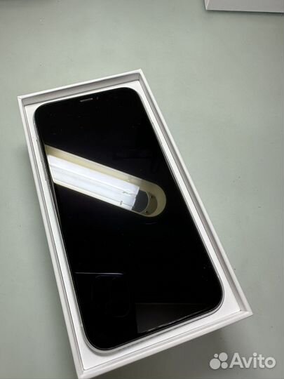 Телефон iPhone xr 64 гб