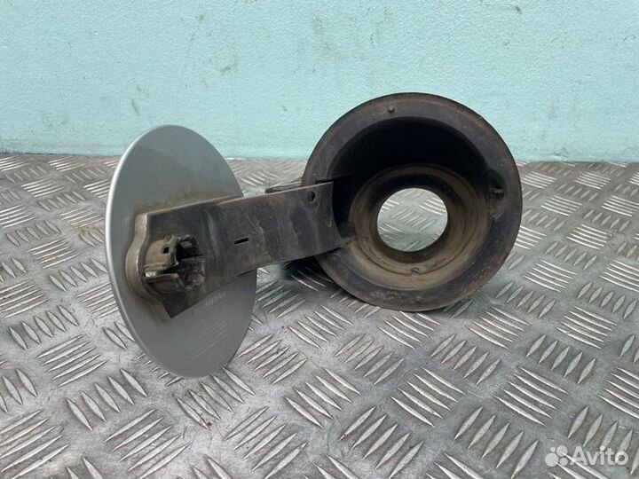 Лючок бензобака Ford Fusion 02-12Г