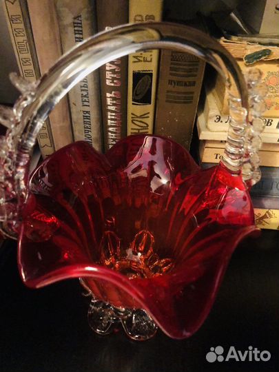 Конфетница / корзиночка красный май стекло