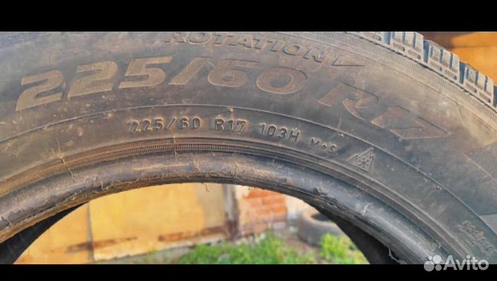 Pirelli Ice Zero 225/65 R17