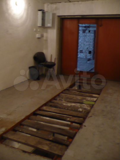 Гараж, > 30 м²