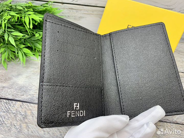 Обложка для паспорта fendi