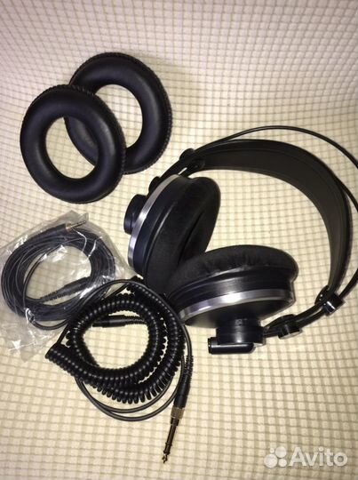 AKG K 271 MK II