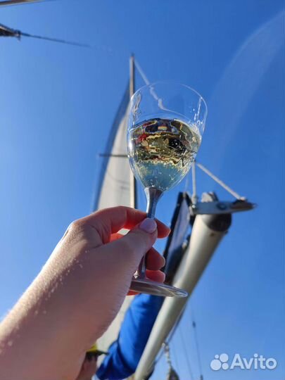 Прогулки на парусной яхте по Волге, аренда яхты