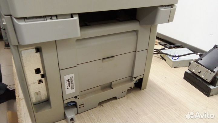 Мфу HP Color LaserJet 2820