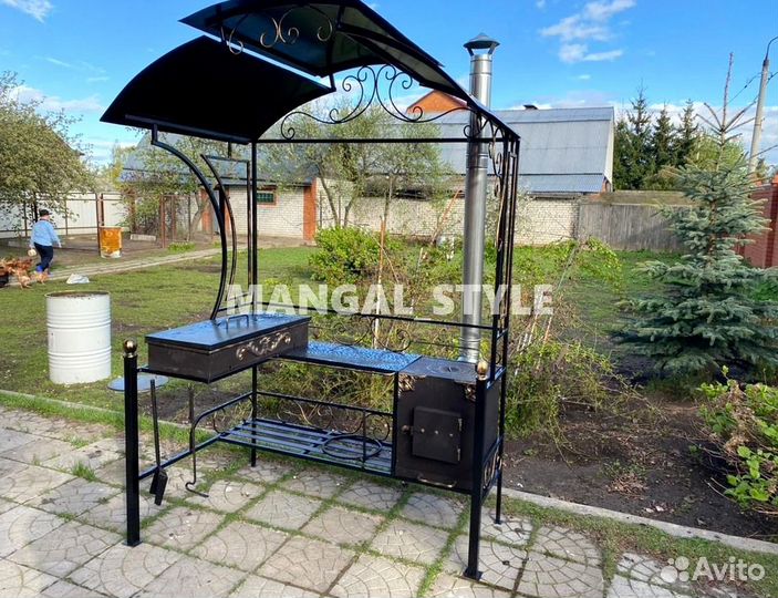 Мангал с крышей