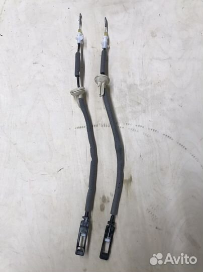 Трос замка передней двери Tiguan 2