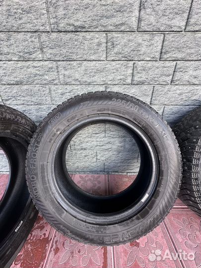 Gislaved Nord Frost 200 225/60 R17