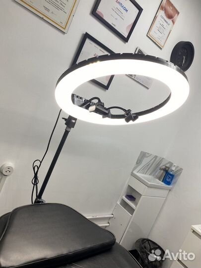 Продам лампу кольцевую 54 см без штатива