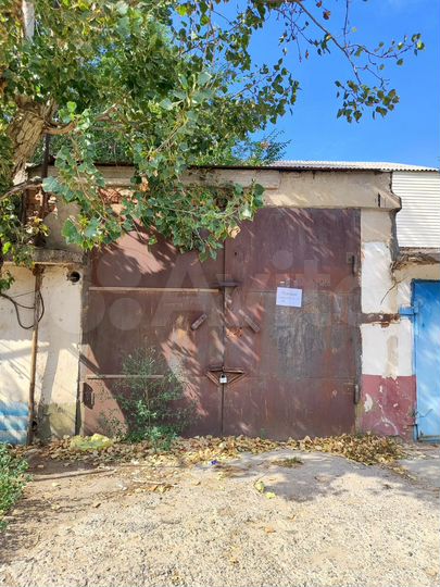 Гараж, > 30 м²