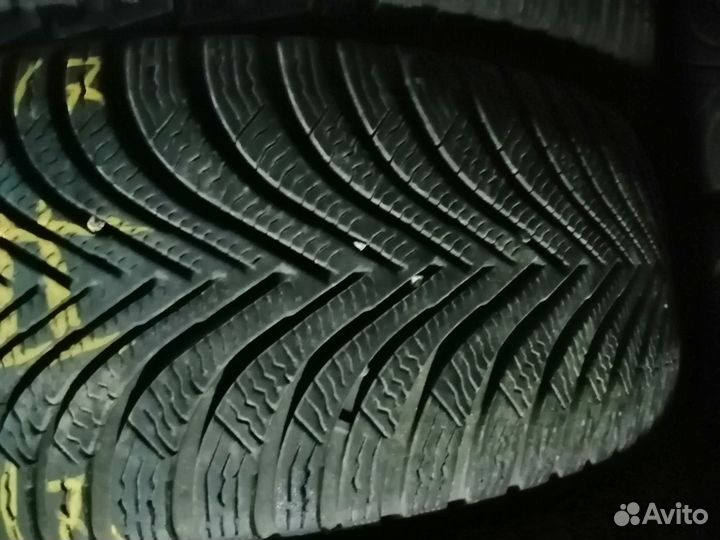 Michelin Alpin A5 215/50 R17