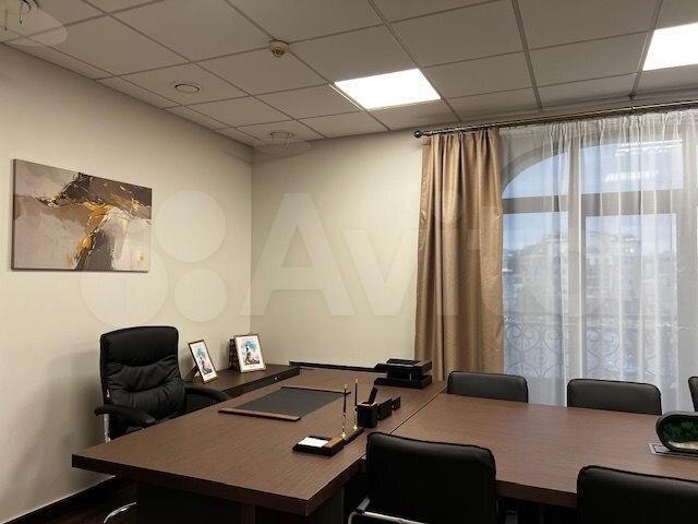 Офис, 214.8 м²