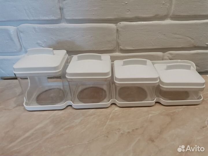 Настенная полка для специй