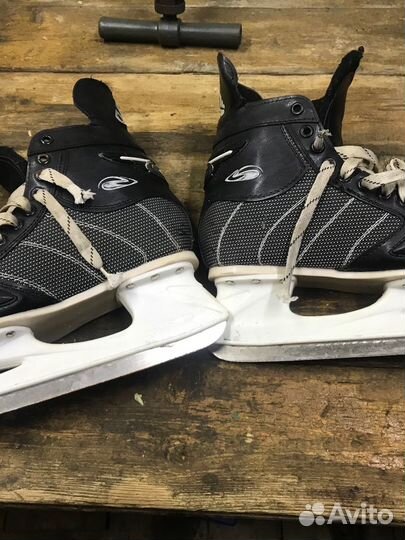 Коньки хокейные 42 размер