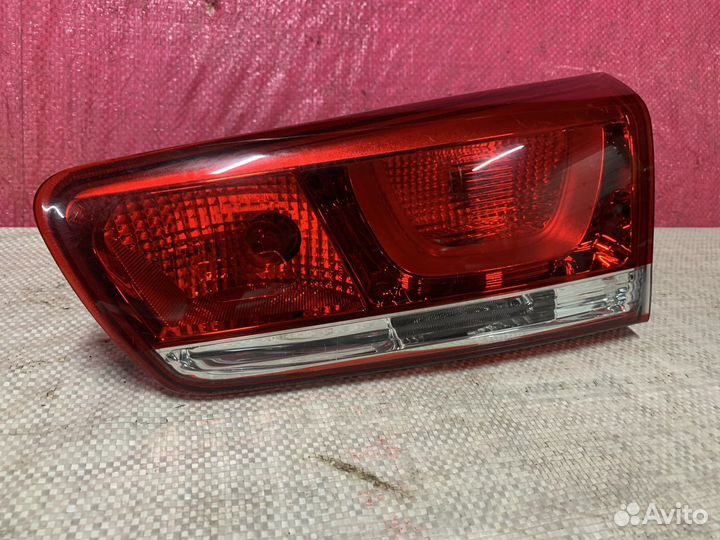RIO 3 Фонарь Задний Правый Внутренний