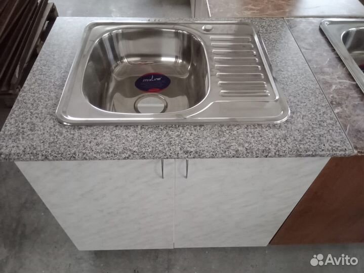 Тумба с раковиной в наличии