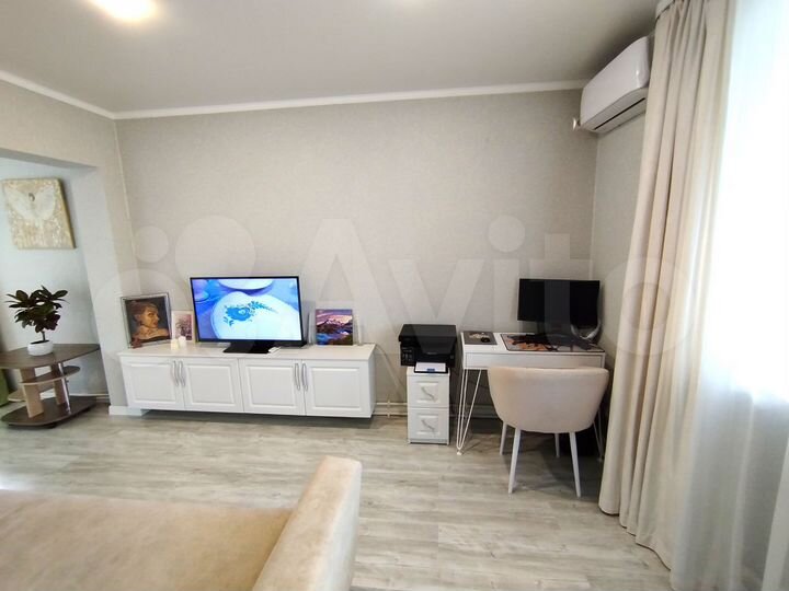 2-к. квартира, 40 м², 3/3 эт.