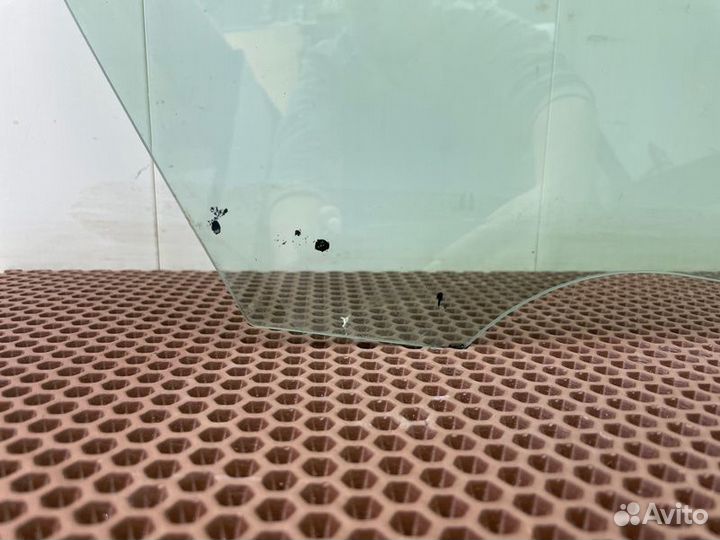 Стекло двери заднее правое LADA X-Ray