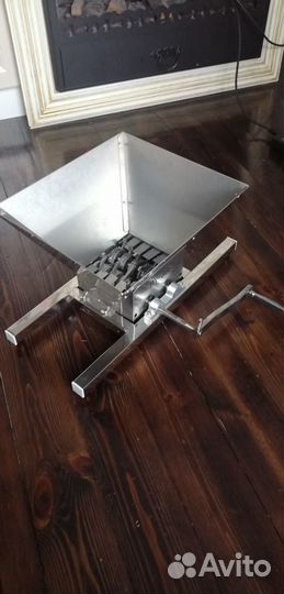 Дробилка-измельчитель для фруктов и овощей