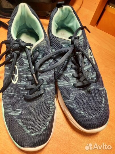 Кроссовки 36 р