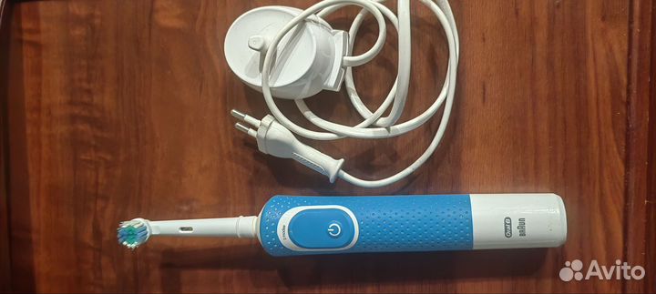 Электронная зубная щетка