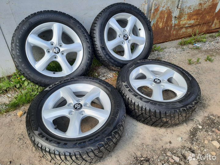 Suzuki SX4 R16 оригинал зимние колеса