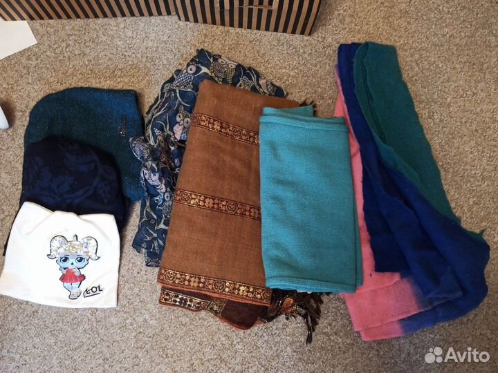 Шапка и палантин