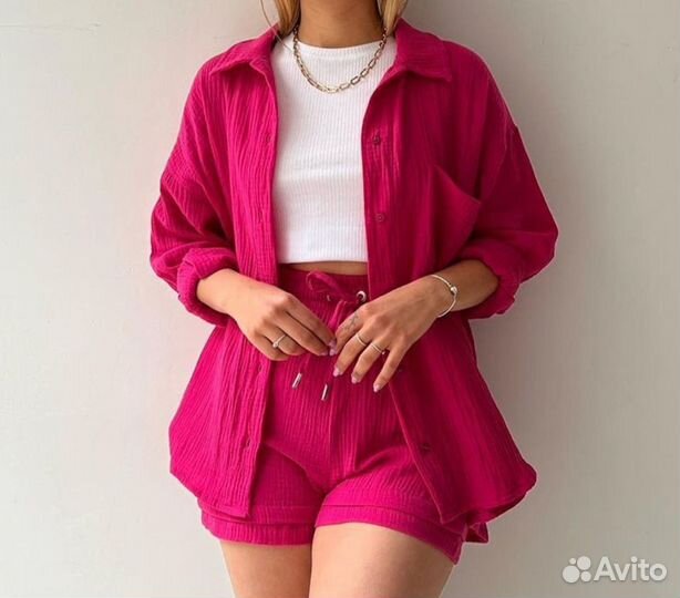 Костюм муслиновый новый