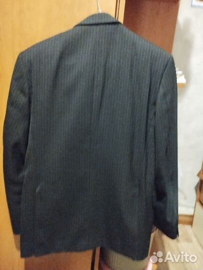 Мужской классический б/у костюм 50 разм