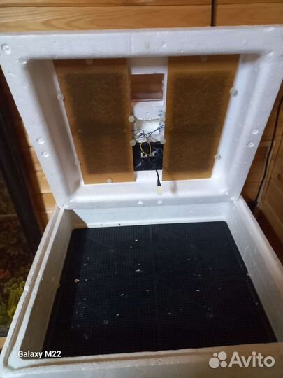 Инкубатор для яиц автоматический бу