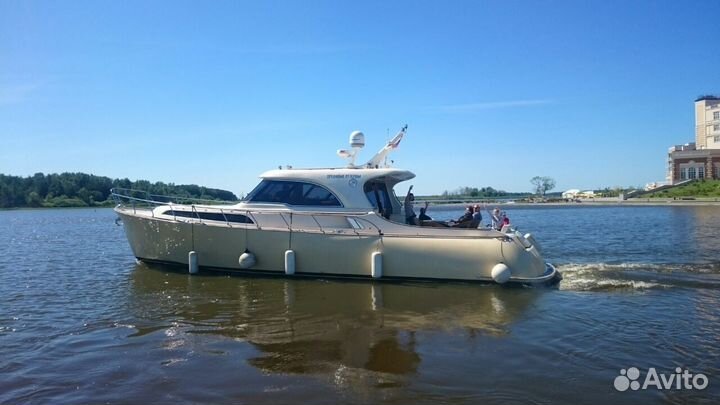 Катер премиум класса Mochi Craft Dolphin 51