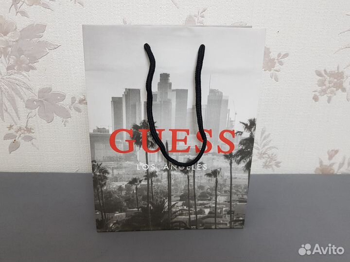 Брендовые пакеты Guess