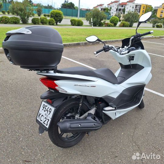 Макси-скутер Honda PCX 150