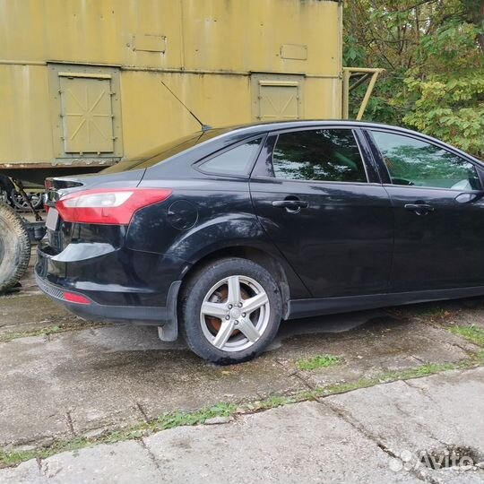 Ford Focus 1.6 AMT, 2012, битый, 256 297 км