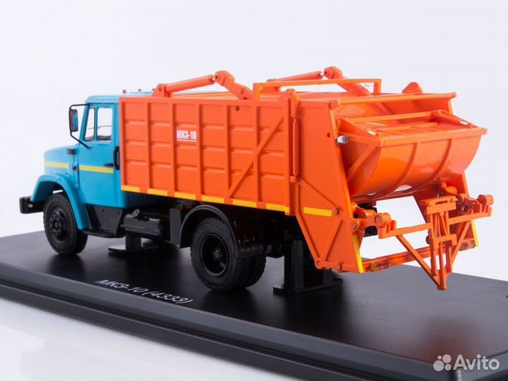 Коллекционная модель ЗИЛ 4333 мусоровоз