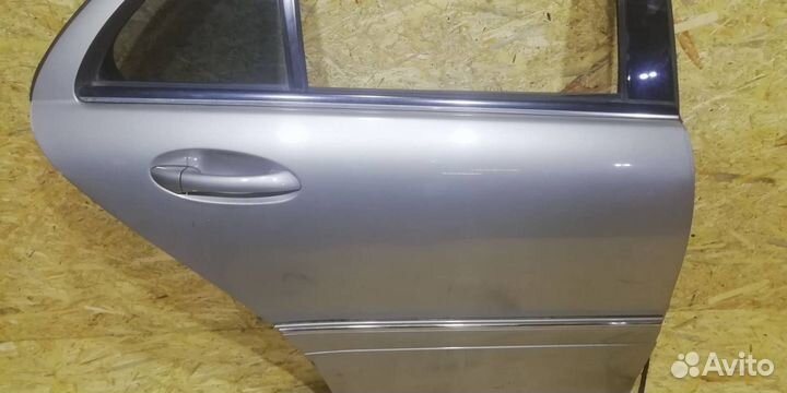 Дверь задняя правая Mercedes-Benz C-Класс