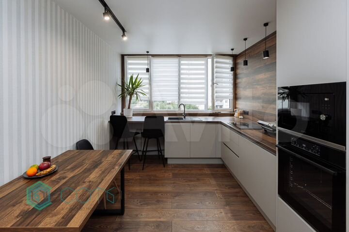 3-к. квартира, 84 м², 3/9 эт.