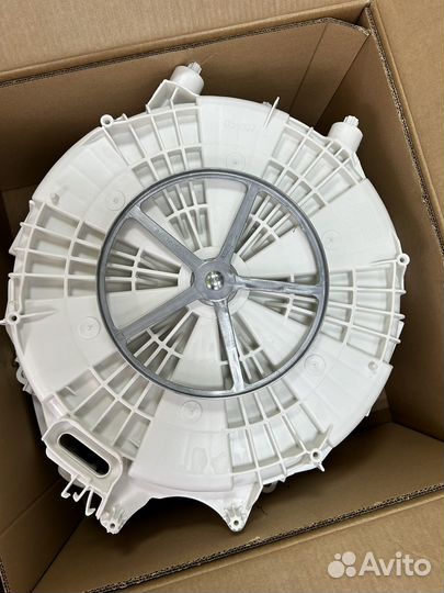 Бак стиральной машины indesit C00109633