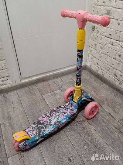 Самокат складной цветы. Новые
