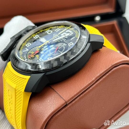 Часы Graham Chronofighter Superlight