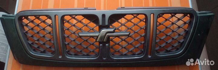 Решетка радиатора Subaru Forester S10/SF