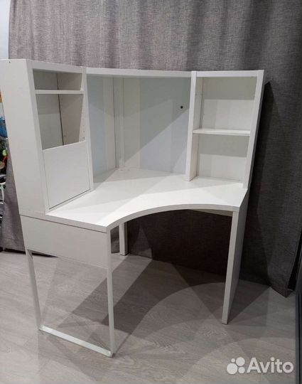 Угловой стол IKEA